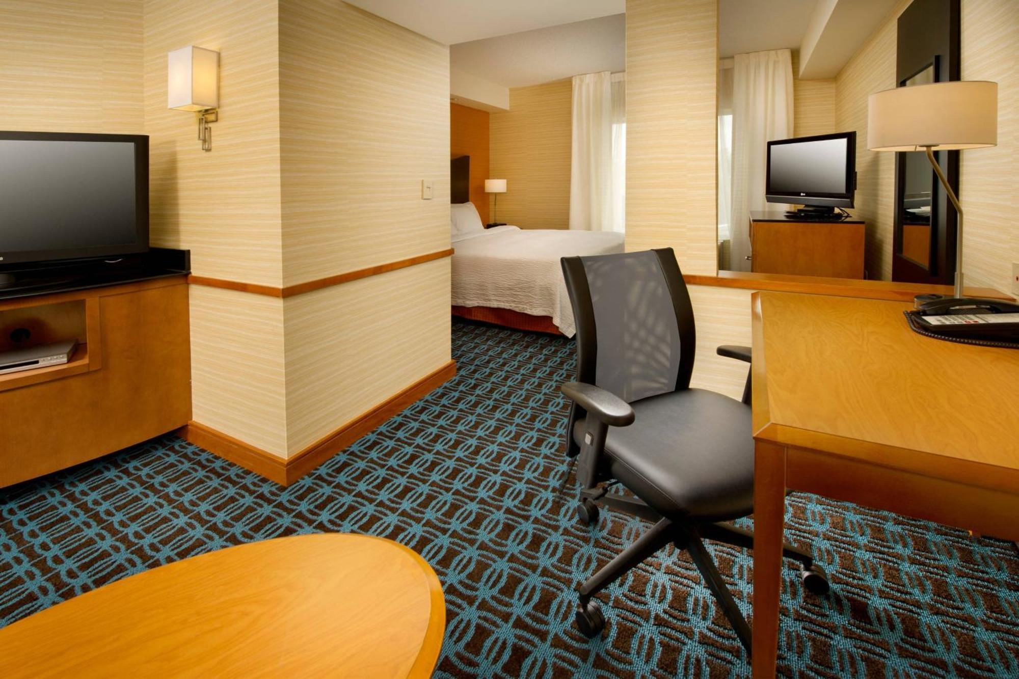 Fairfield Inn & Suites Germantown Gaithersburg Exterior photo