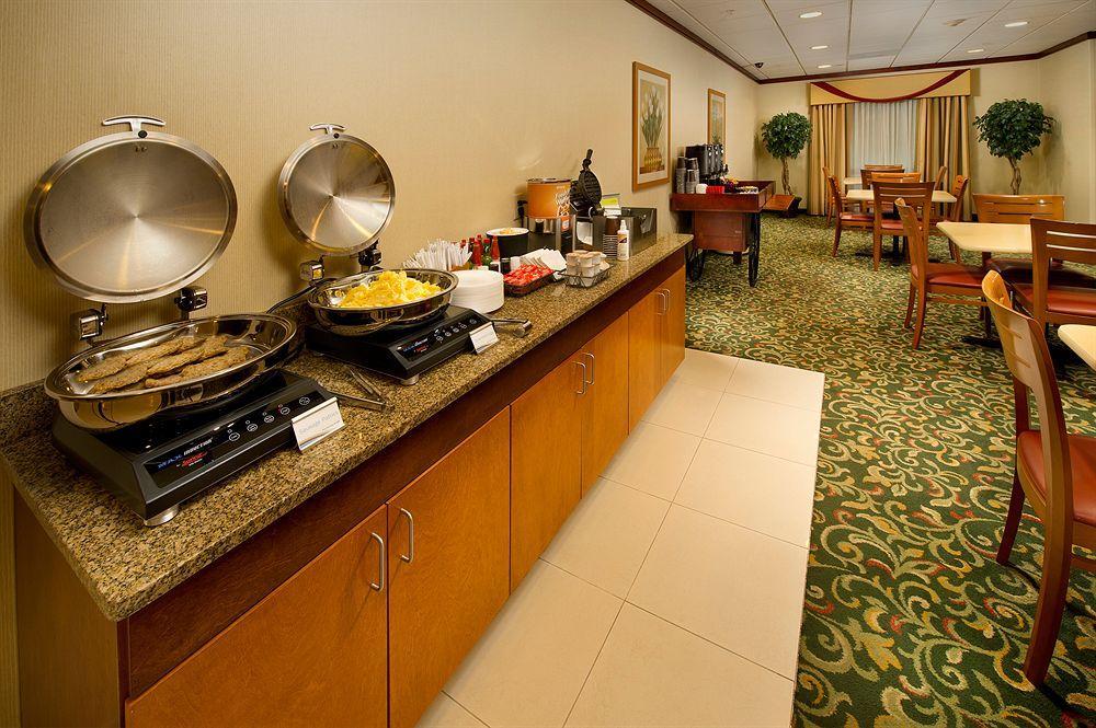 Fairfield Inn & Suites Germantown Gaithersburg Restaurant photo